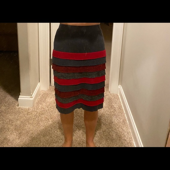 NWOT Stizzoli sweater and skirt set gray and red - Picture 4 of 9
